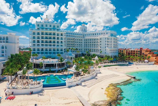 Accommodations - Hotel Riu Palace Las Americas - All-Inclusive - Cancun, Mexico